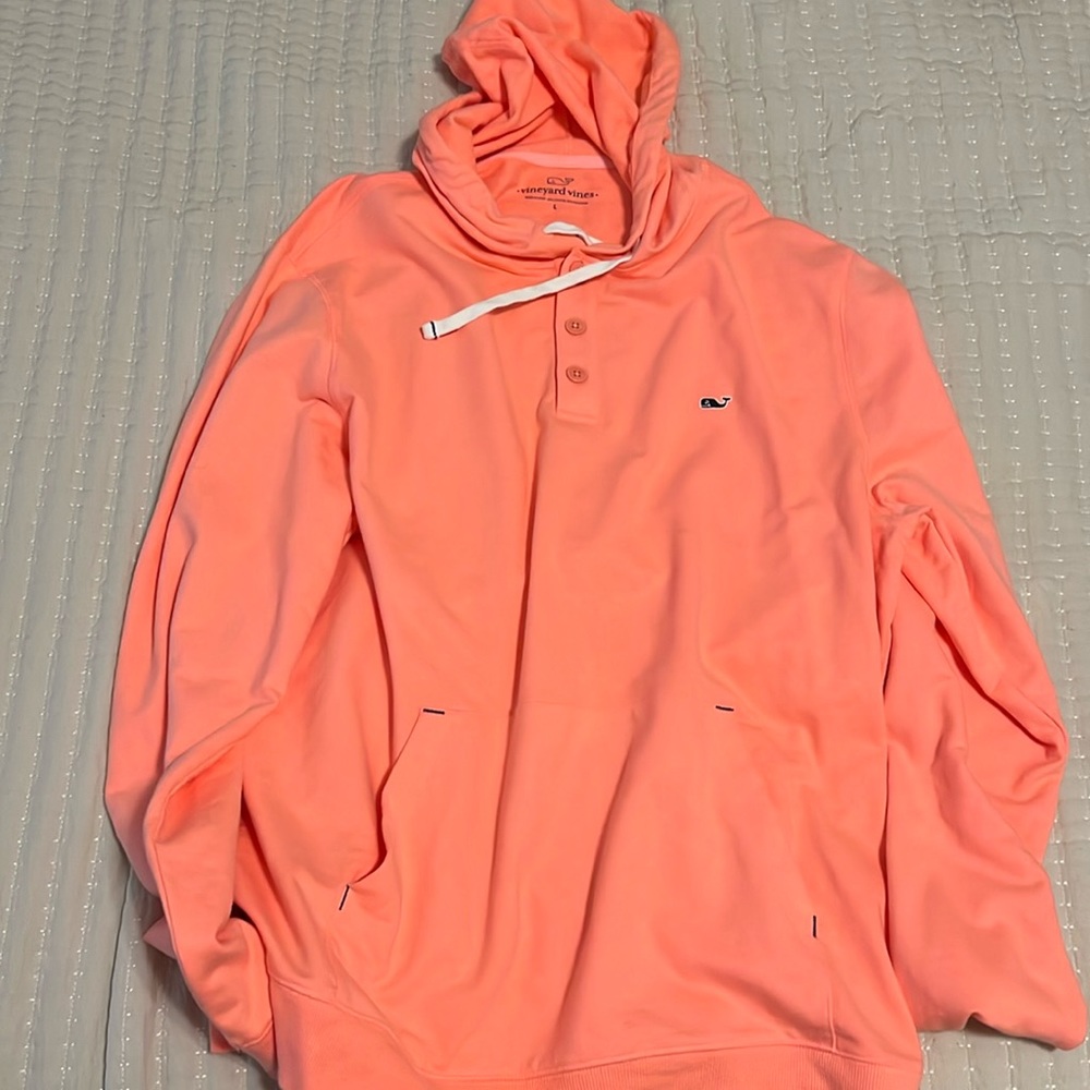 Vineyard vines hoodie
